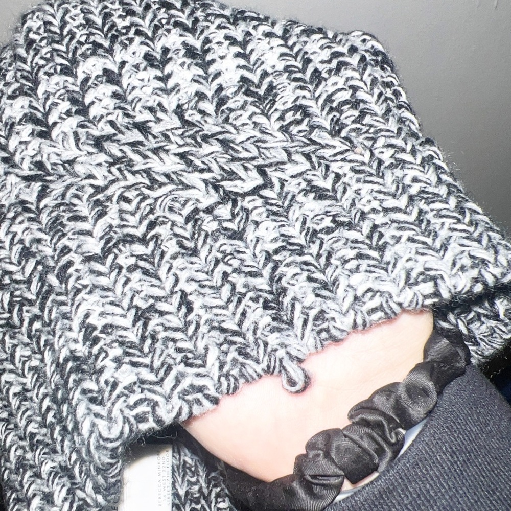 Rebecca minkoff black and white knit pom pom women’s acrylic beanie - Picture 5 of 7